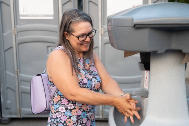 Portable Toilet Options We Offer in Carlstadt, NJ